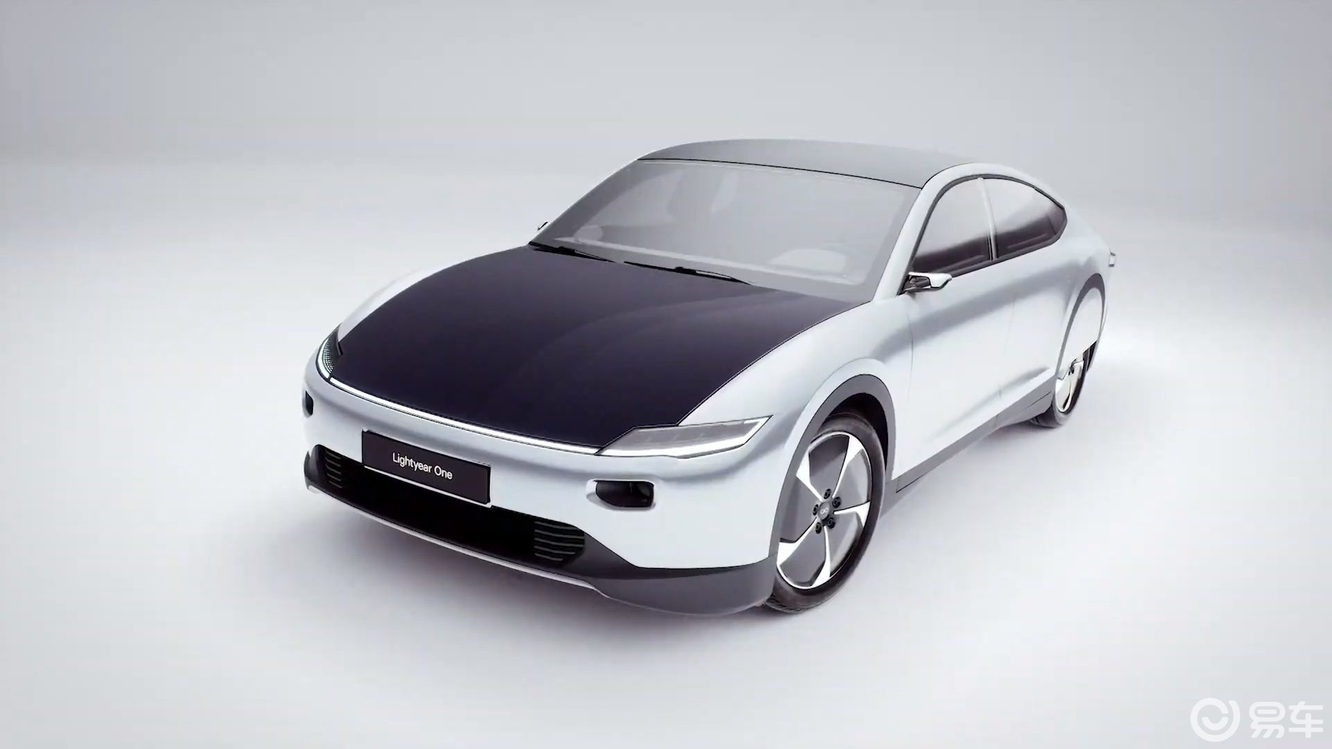 續(xù)航725公里！太陽能汽車Lightyear One正式發(fā)布，開啟綠色出行新篇章